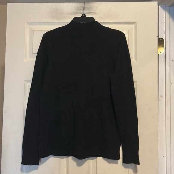 2/$15 Old Navy Sweater Size Medium Black - Picture 7 of 7